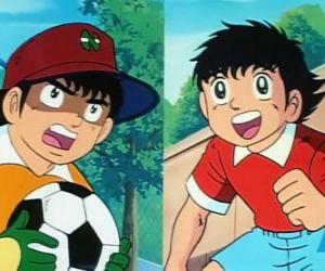 Puzzle Ο ποδοσφαιριστής Tsubasa Ozora και ο φίλος του Genzo Wakabayashi που παίζει ως τερματοφύλακας